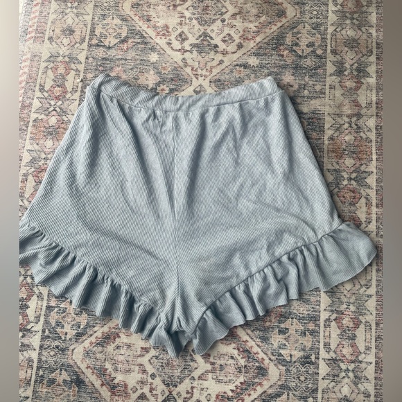 Ocean Drive- Ribbed Knit Ruffle Hem Short - Picture 2 of 7